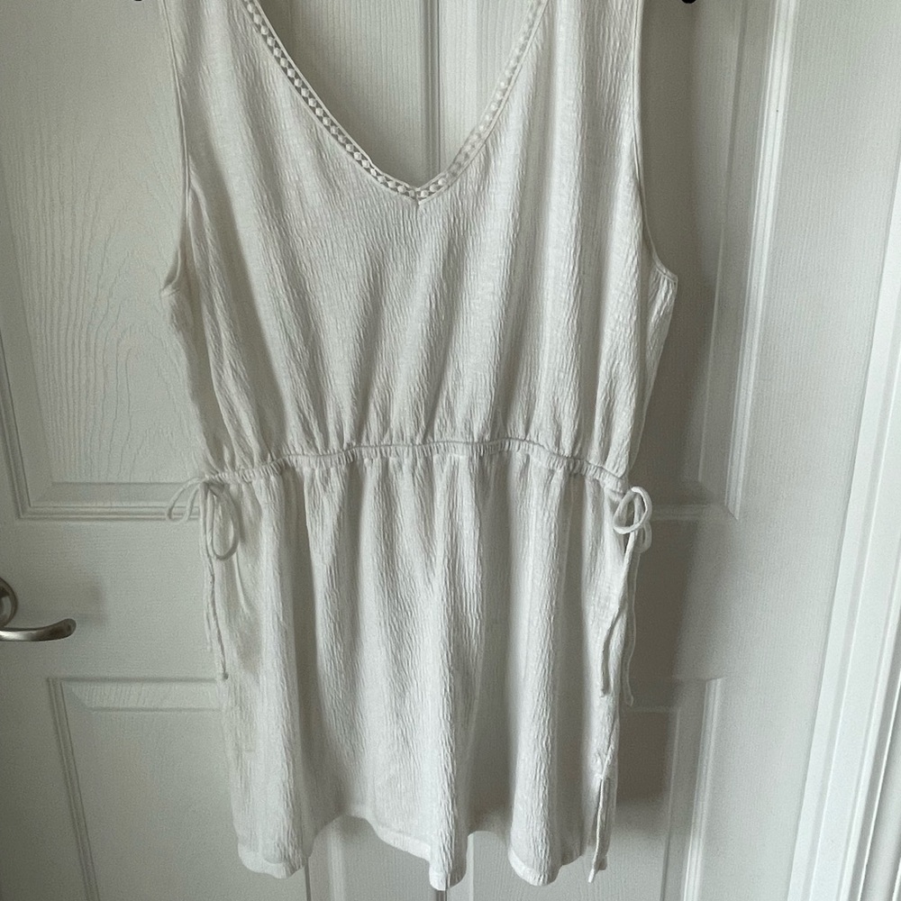 Like New White Swimsuit Coverup